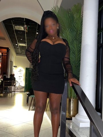 Southern Maryland Female Escort — Top-Heavy Cuddle & Unwind Sessions - 1