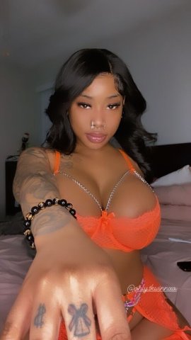 Sienna (5'1) Curvy Female Escort — Outcall Only - 1