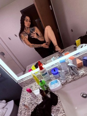 Omaha Female Escort for Bike Week dinner special (6–10 PM) - 1