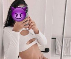 Raleigh-durham escorts - Raleigh-Durham Latina Female Escort — 24/7 available solo men