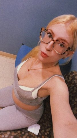 Miami Female Escort — FaceTime & In/Outcall, Car Play - 1