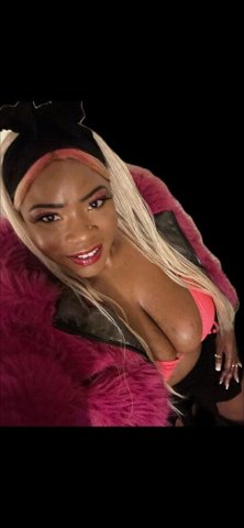 Meet Coco — Columbus Female Escort at a Private West-of-Downtown Residence - 1