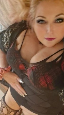 St. Louis Female Escort — Dominant sessions with role play - 1