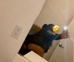 Sacramento Female Escort for Adult Massage & Hookups - Image 2