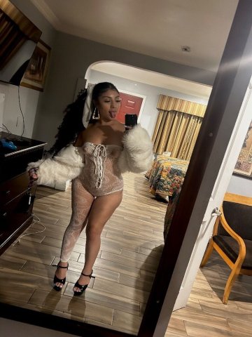 Stockton CA Curvy Latina for Incall, Outcall & Erotic Dance Shows - 1