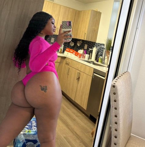 Ventura Blonde Fantasy — Incall/Outcall Schedule, FaceTime/Video - 1