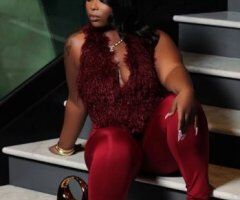 Chicago escorts - Chicago Female Escort — Facetime, Dropbox & Content
