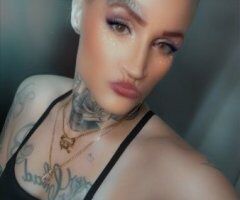 Wichita escorts - Wichita Thirsty Girl Escort — Long Brown Legs, Curvy Body