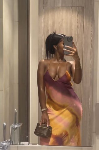 Greenville, SC Female Escort — discreet pre-booking & parking - 1