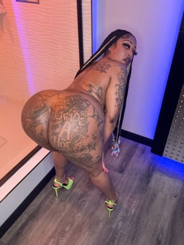 Columbus, Ohio Female Escort — $100 half-hour special - 1
