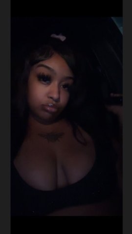 Essence — Curvy, Flexible & Creamy Escape (Modesto)  - 1