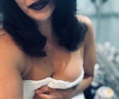 Diamond — Santa Cruz Greek Fetishes BJ & Squirting - Image 8