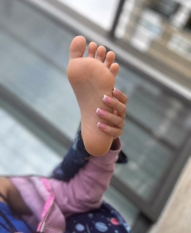 Shreveport Female Escort — FaceTime or Google Duo - 1