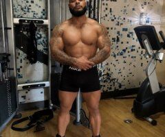 Str8 Massage Therapist - Image 3