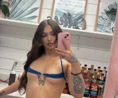 Everett escorts - Shanell (Petite) — European Playgirl Bikini Barista in Everett