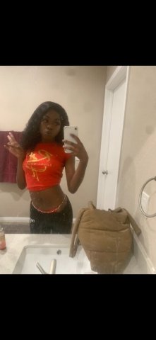 Sacramento CA Slim & Petite Female Escort (Trucker Friendly) — Outcalls/Car Fun - 1