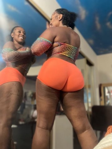 Wichita Female Escort — XXX video clips, shower play & solo play - 1