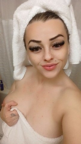 Karaolina Female Companion in Chicago, Illinois - 1