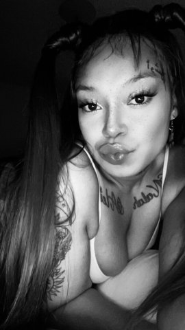 Des Moines Iowa 100 HH Incall — 150 Half Hour, 250 Hour - 1