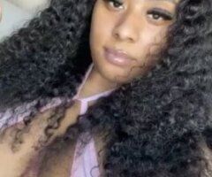 Thicc light-skinned Cum Unwind date with therapeutic massage - Image 3