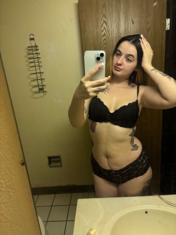 Flint Island Girl (23) — Car Date & Outcall, 100 BJ Deals Today Only - 1