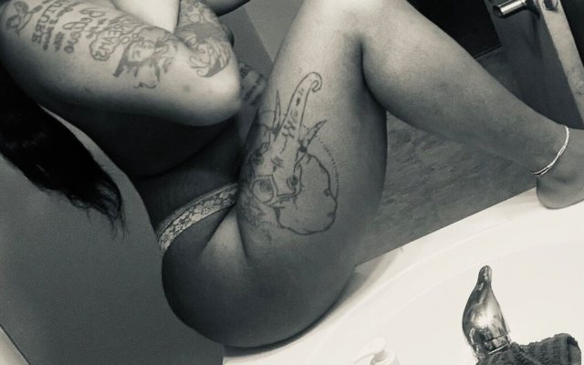 Milwaukee Wet Escort — Clean Incalls, No Anal - 1