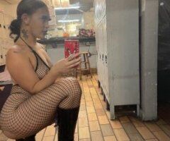 Hot Young Wet Sexy Fun — Dates & Fetish Friendly (22) Keys, Florida - Image 2