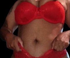 Louisville escorts - Louisville KY Female Escort — Curvy, thick curves & pretty face