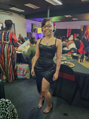 Charlottesville VA Female Escort — Slim Thick 5'3 - 1