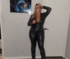 Classy Orange County Blonde Escort — 38DD, 5'7" (no heels), Non-rushed Companion - Image 4