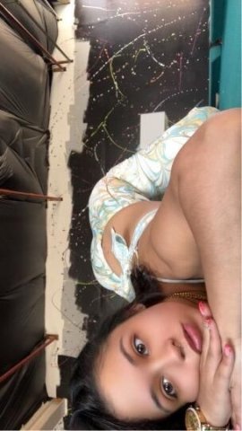 Peoria IL Puerto Rican Reina “Genie” Escort — Petite SlimThic 5'2 120lbs - 1