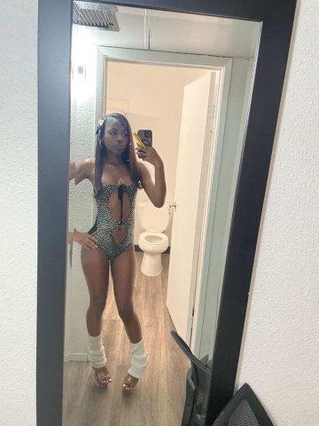 North Bay Incall/Outcall + FaceTime Shows (Chocolate) — Short Stay - 1