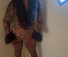 Coco, 28 — female escort with dinner/lunch, overnights, and massage + jacuzzi special - Image 2