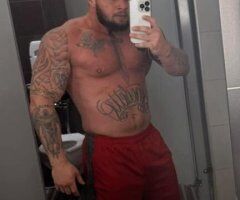 HOT ALPHA MALE READY FOR YOUR SERVICE! - Image 7