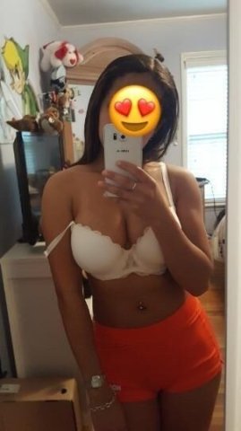 Sexy Latina disponible — BBJ, garganta profunda, masaje y más - 1