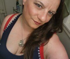 Mature Female Escort (Pittsburgh) — Outcalls & Text-Only - Image 2