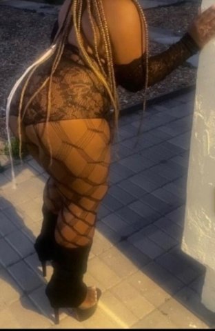 Reno Female Escort — $100 Qv Special Today, Outcalls/Cardates - 1
