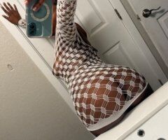 Seattle Petite Brown Skin Escort — Outcalls & Card Dates - Image 3