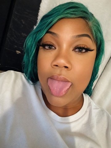 Springfield IL Thick Female Escort — Clean & Stylish - 1