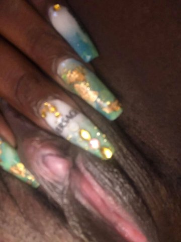 Staten Island Slim Petite Female Escort — QV Special (Outcall/Car Date) - 1