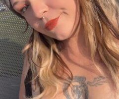 Reno escorts - April — Reno, NV Female Escort for Car Dates & Facetime Verification