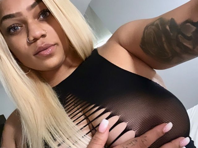 Boise Private Playmate for Private Sessions, Massage & Dinner Dates - 1