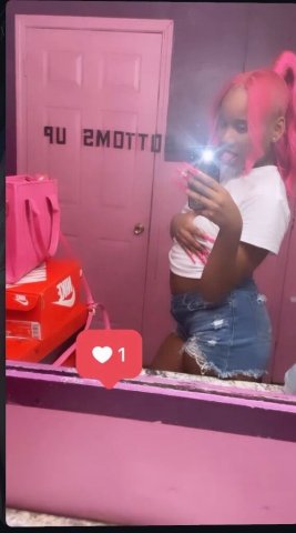 St. Louis Tatted-Up Redbone Female Escort - 1