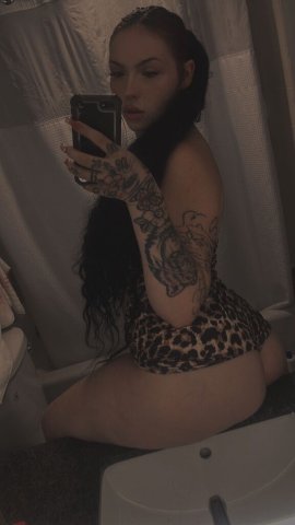Greenville, SC Female Escort — In-person verification massage - 1