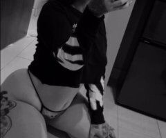 Greenville, SC Female Escort — In-person verification massage - Image 2