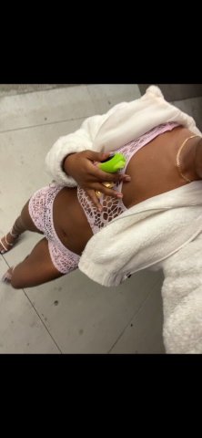 Pretty petite brownskin — outcalls, car fun, overnights in San Diego - 1