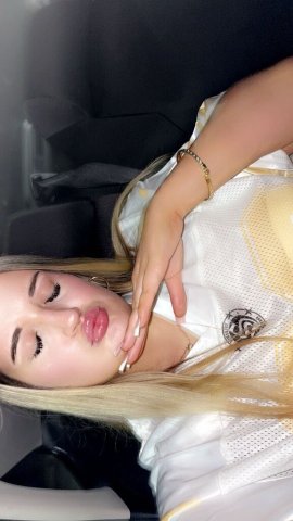 New in Little Rock — fun, easy conversation with a girl (age 22) - 1