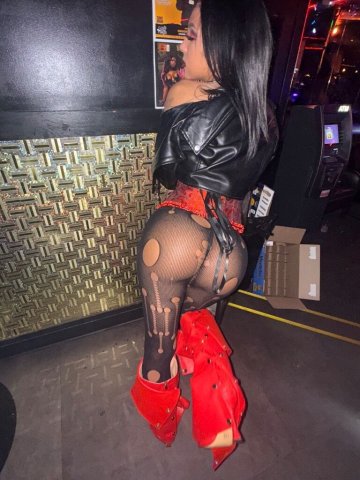 Petite Independent Female Escort — Columbus, Ohio - 1