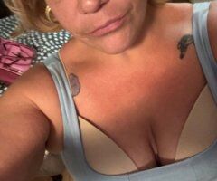 Phoenix escorts - Phoenix Female Escort — quick dick suck at Westgate area ($80)