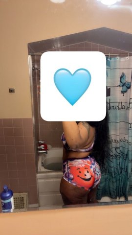 Chicago Female Escort — Incalls & Outcalls (FTs) with 5–10+ Min Content - 1